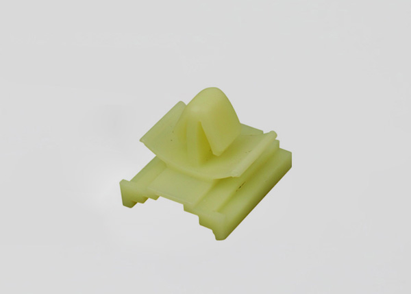 汽車卡扣MG631136